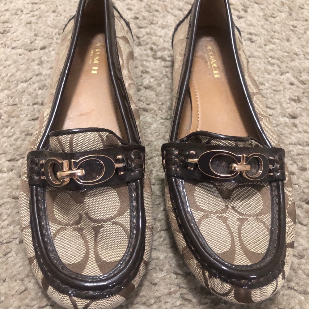 Coach Beige Signature Canvas Loafers with Dark Brown Trim Size 7 Great condi - Picture 3 of 6
